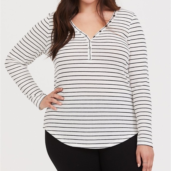 Torrid 3 Womens White Black Stripe Waffle Snap Henley Long Sleeve Vneck Tee - Picture 1 of 10